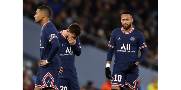 Messi zwijgt, Mbappé kan Paris Saint-Germain niet beter maken