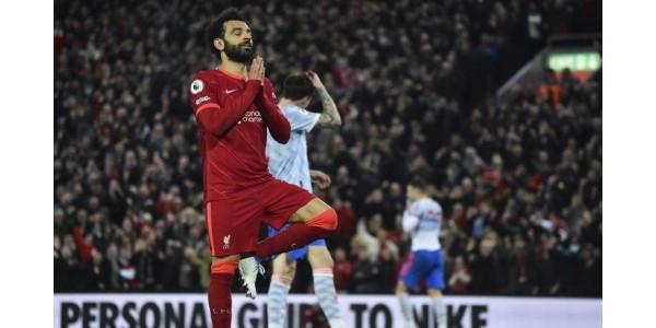 Salah's uitbarsting zet Benzema onder druk