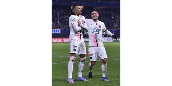 Mbappé scoorde opnieuw twee keer om het team te helpen winnen