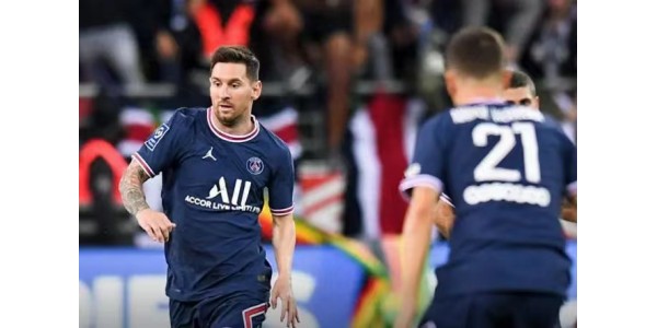 Messi wordt op één na laatste in het team