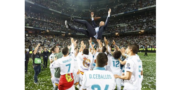 Spelers van Real Madrid winnen het kampioenschap