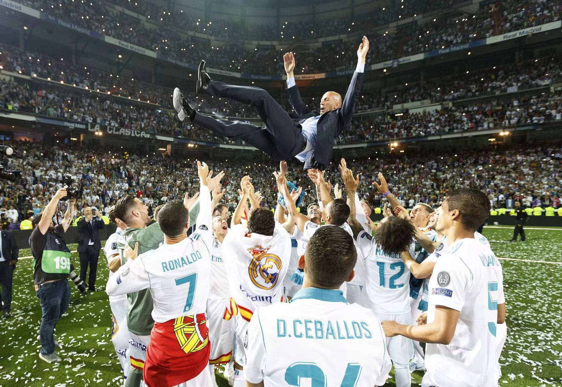Spelers van Real Madrid winnen het kampioenschap